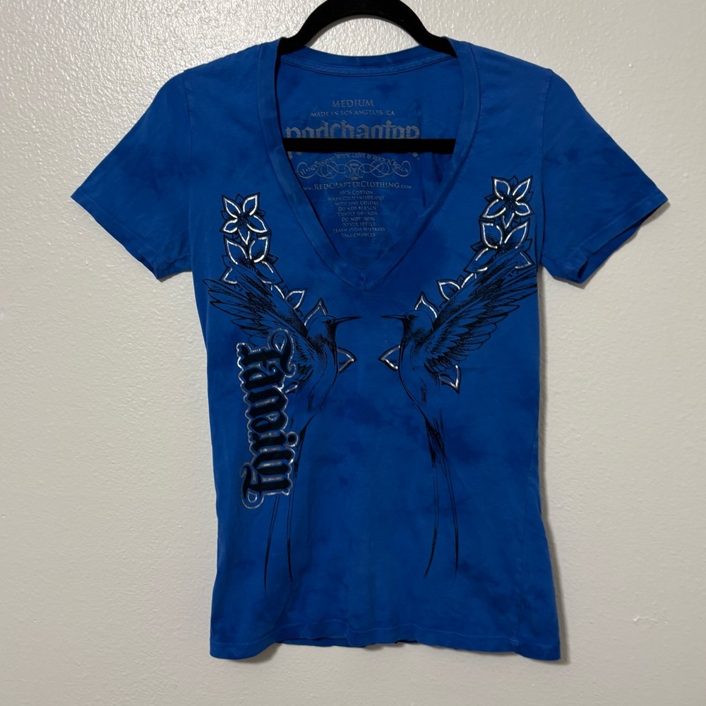 Red Chapter Women’s Medium Blue Black V Neck Tee Shirt Graphic Grunge Punk Skate